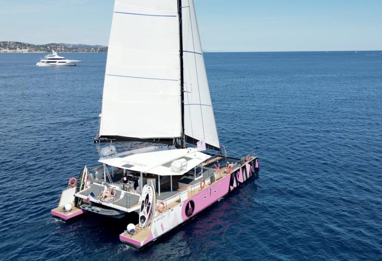 Caseneuve Maxi Catamaran